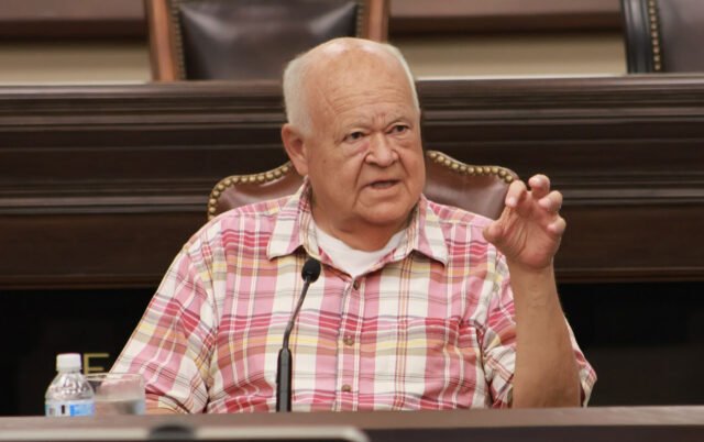 El Puchas Gobernador BCS defiende estrategia