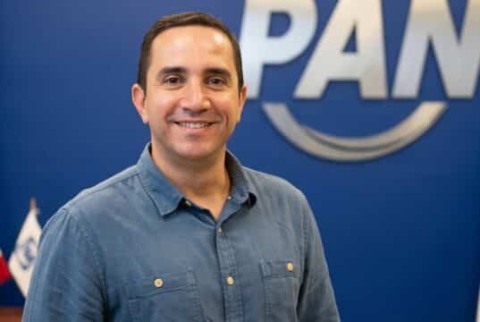 Manuel Mendívil da un paso al frente: Del activismo social a la participación política en La Paz Manuel Mendívil